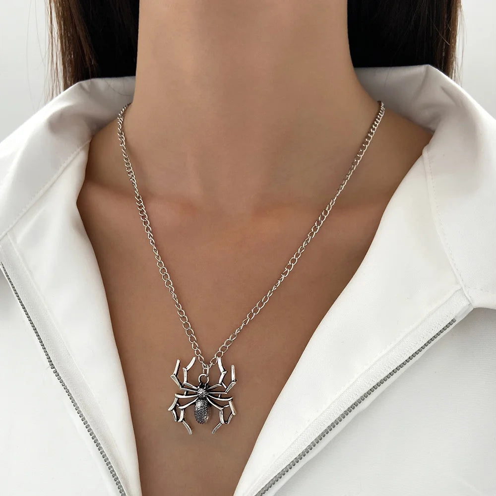 Punk Spider Necklace for Women Men Vintage Simulated Insect Charm Street Style Choker Necklace DIY Jewelry Party Gifts 2023