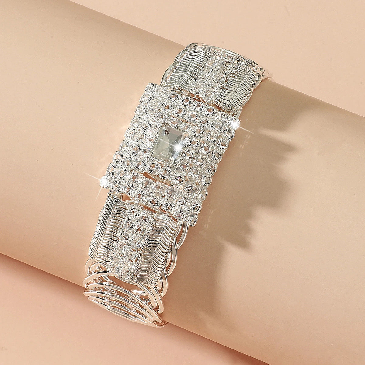 2025 New Gorgeous Square Rhinestone Open Ladies Bracelet Wedding Eid al-Adha Gift Elegant Temperament Hand Ornament