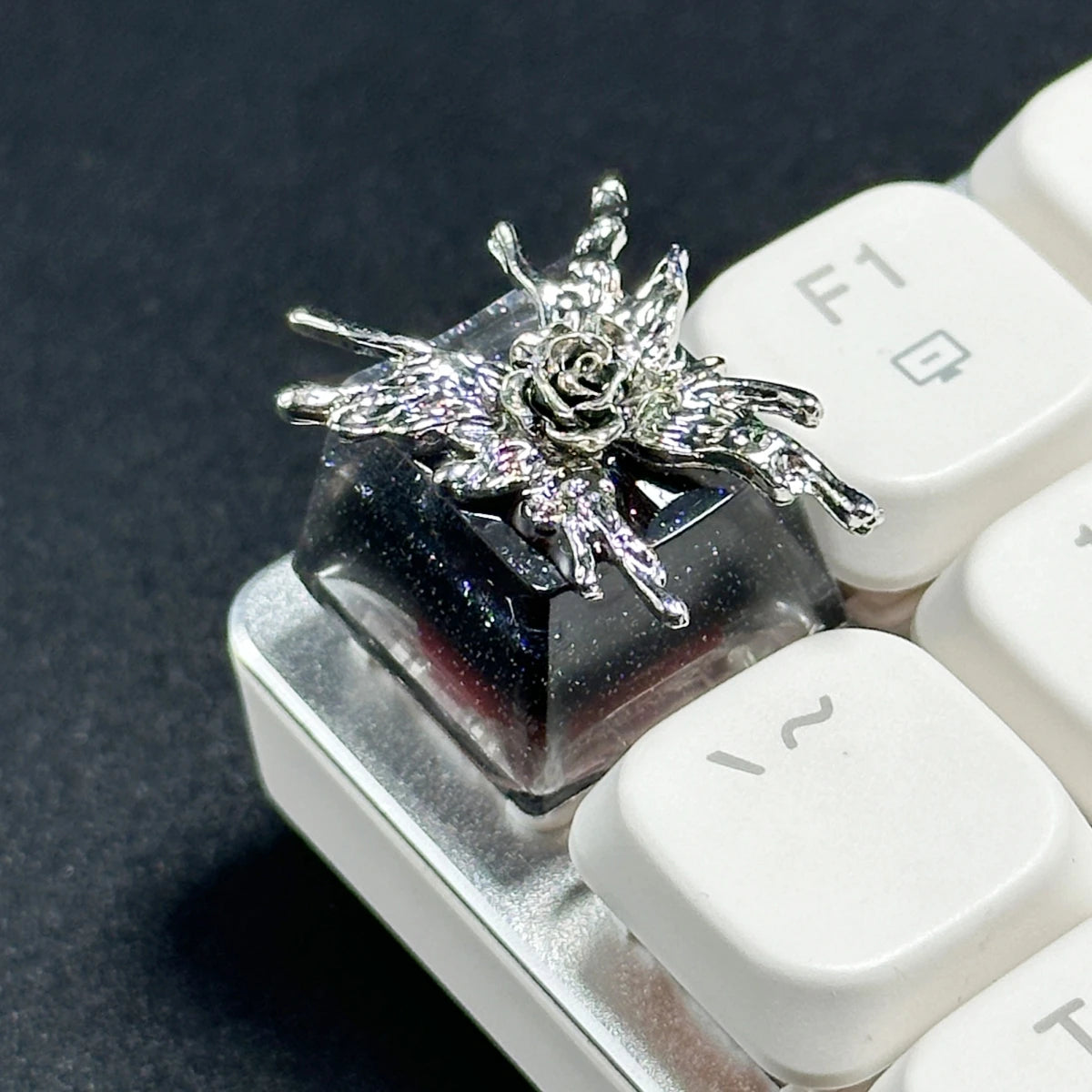 Custom Handmade Metal Keycaps Black Butterfly Girl Design OEM ESC Keys for Mechanical Gaming Keyboard Artisan Personality Gift