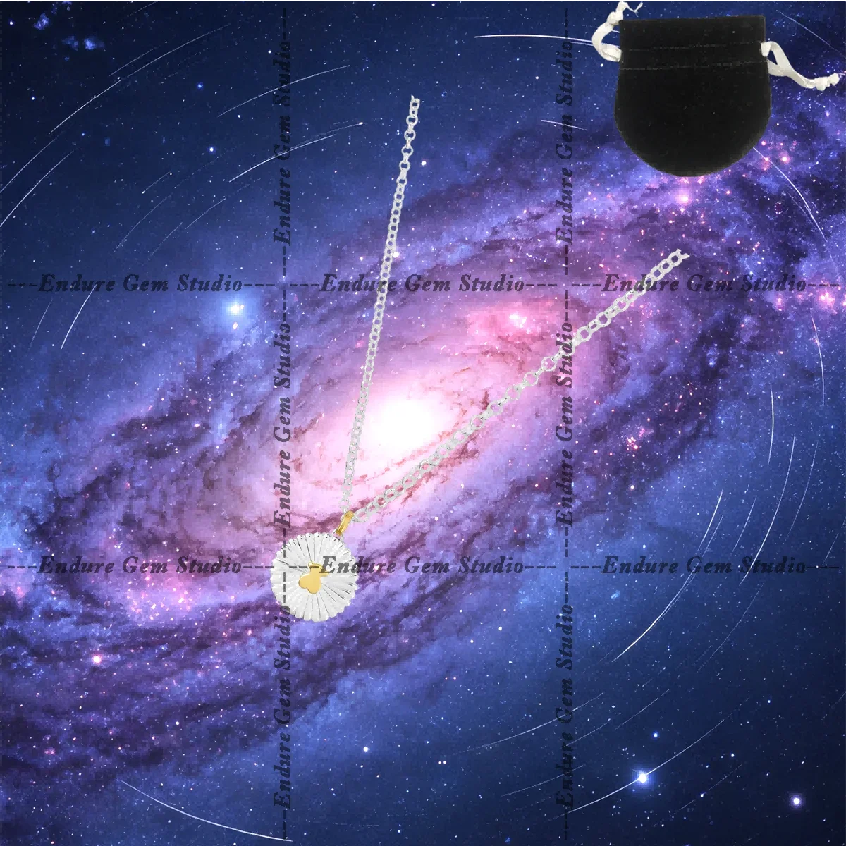 Sleek Flat Chain & Silhouette Pendant Necklaces, Minimalist Neck Ornaments, Timeless Jewelry for Casual Outfits