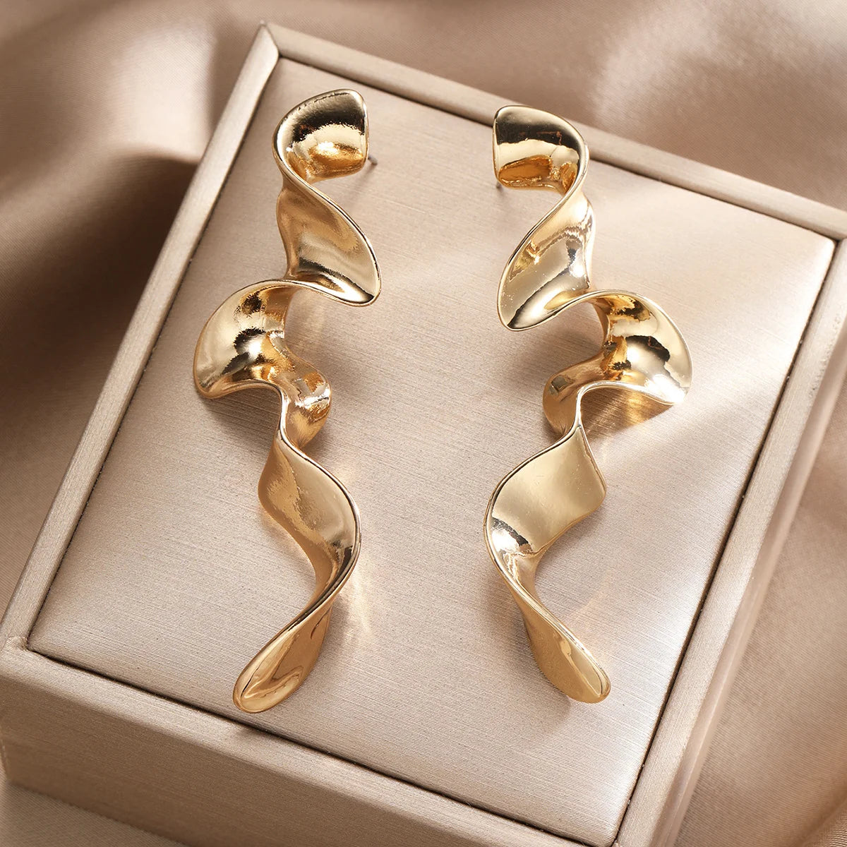 Fashion Twisted Drop Earrings for Women Vintage Chunky Irregular Long Thick Stud Earrings Statement Wedding Jewelry Gifts 2024