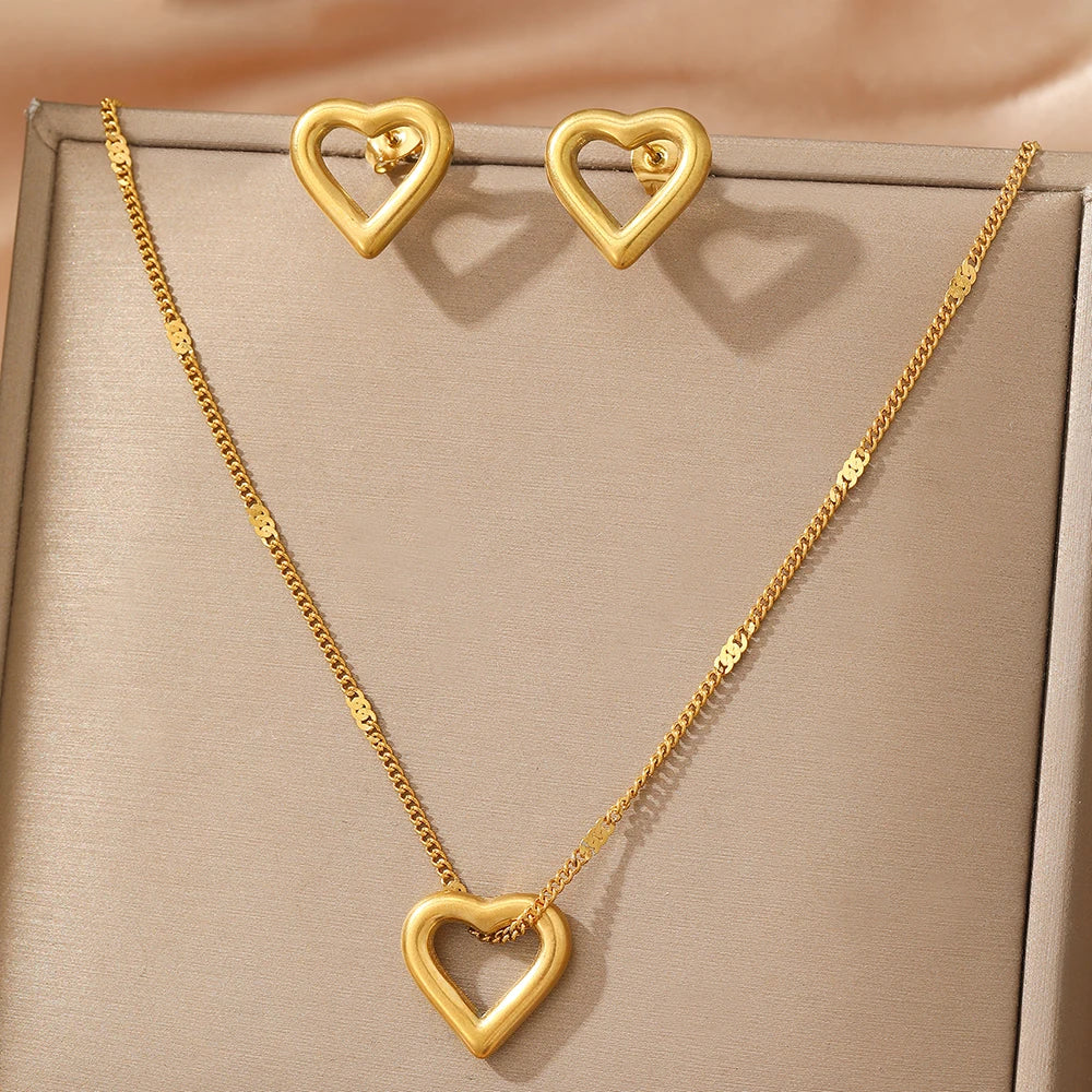 woiwoi Stainless Steel Jewelry Set Necklace and Earrings with New Romantic Love Pendant Minimalist Women's Jewelry Set Gift