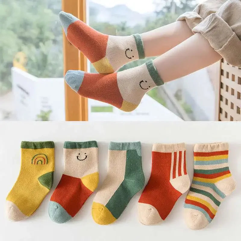 Cartoon Rainbow Striped Ankle Socks for Girls Kids - Spring Autumn Cotton Student Sports Socks Trendy Unisex Toddler Socks 4-12