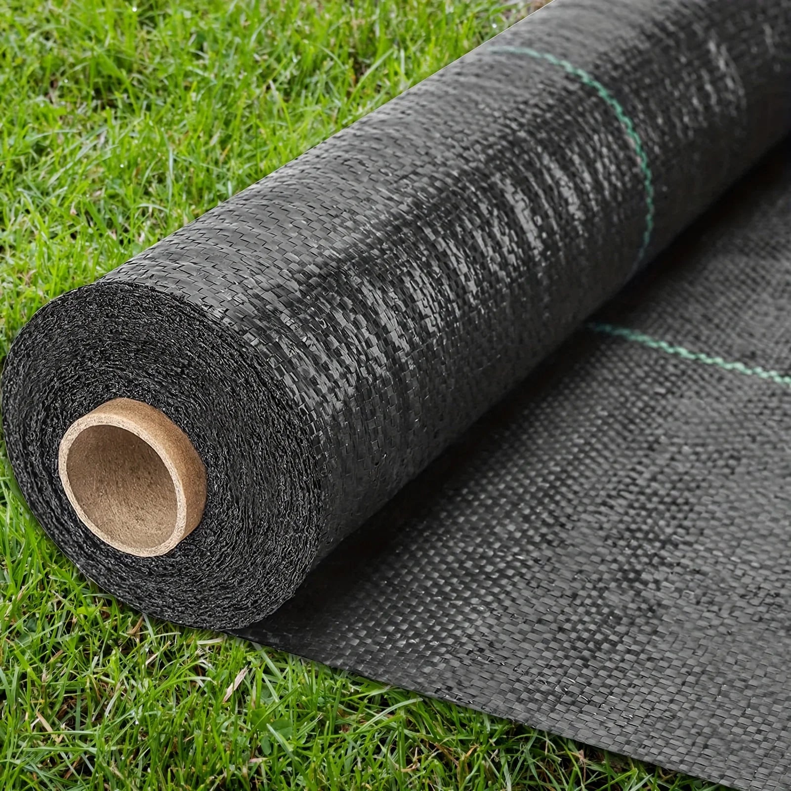 Heavy-duty weed control fabric, landscaping geotextile, durable and wear-resistant ground cover mat, yard and driveway weed barr