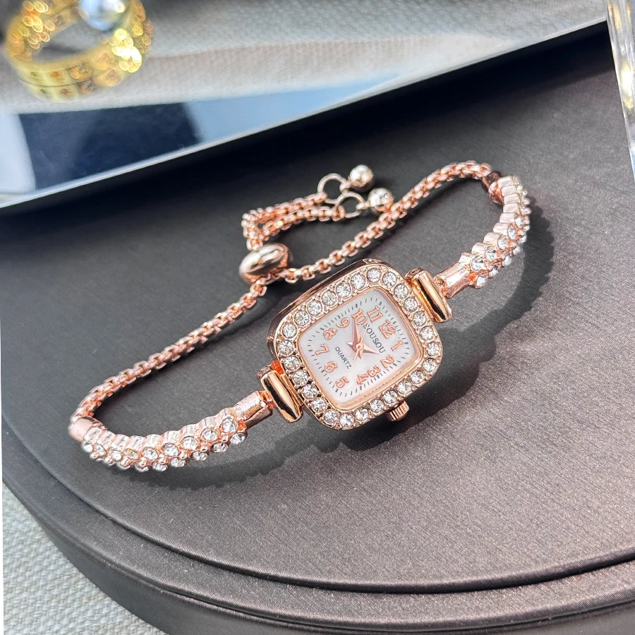 The new ladies' small square watch features a double-row diamond bracelet and Arabic numerals fashionable quartz watch
