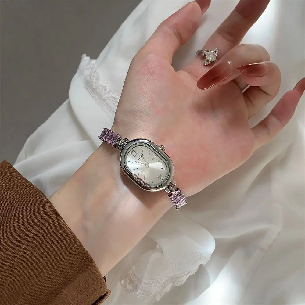 New Oval Dial Bracelet Watch Hidden Buckle Design Elegant Ladies Watch Gift Alloy Wristwatch for Women