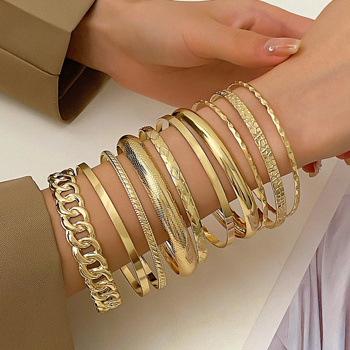 Boho Chic Gold Color Minimalist Bracelets Set for Women Retro Hip Hop Geometric Stackable Bracelet Daily Wear Party Jewelry Gift