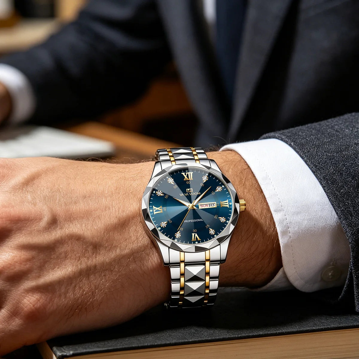 Stainless Steel Watch Men Dual Tone Strap 41mm Blue Rhinestone Dial Quartz Business Clock Suitable Dinners Dates Formal Watches