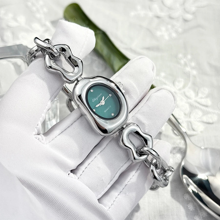 Retro Ladies Wristwatch Irregular Bracelet Design Fashionable Unique Cross-Border European And American Brand Watch