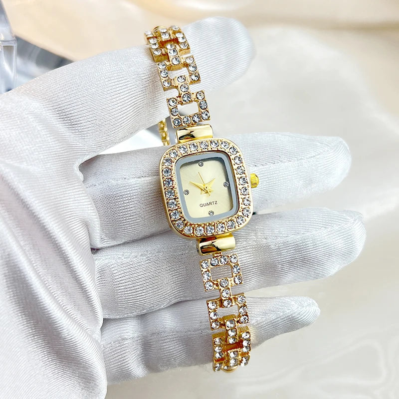 Cross-Border New Small Square Bracelet Pull Women's Watch Free Adjustment Square Chain Diamond Set Small Ladies Quartz Watch