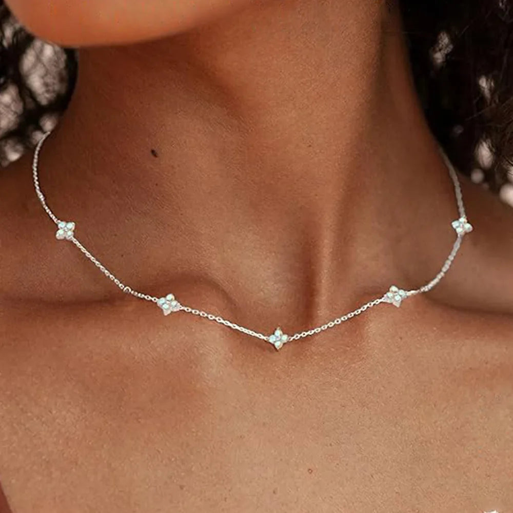 Stainless Steel Zircon Four Leaf Clover Pendant Necklace for Women Girls Simple Elegant Jewelry Gift Lucky Charm Chain
