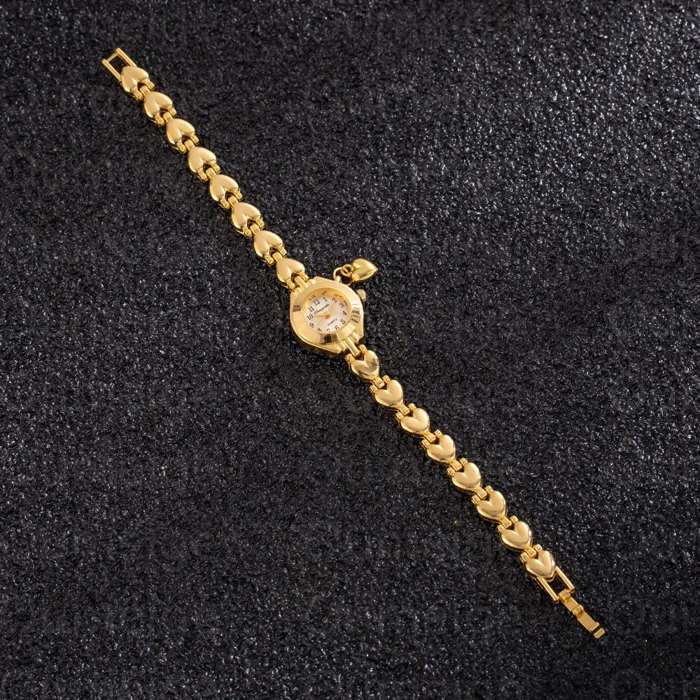 Luxury Women's Watch Fashion Golden Love Heart Bracelet Quartz Wristwatch for Woman Elegant Small Dial Ladies Watch Clock Gift