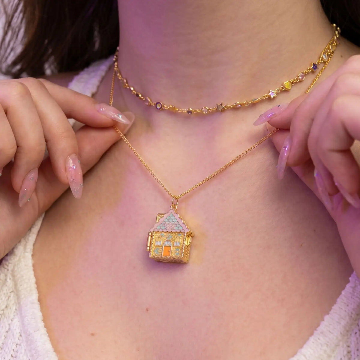 Fairy Tale Gingerbread House Necklace Open and Close Pendant Necklace Women Girls Enamel House Girl Necklace Jewelry Accessory