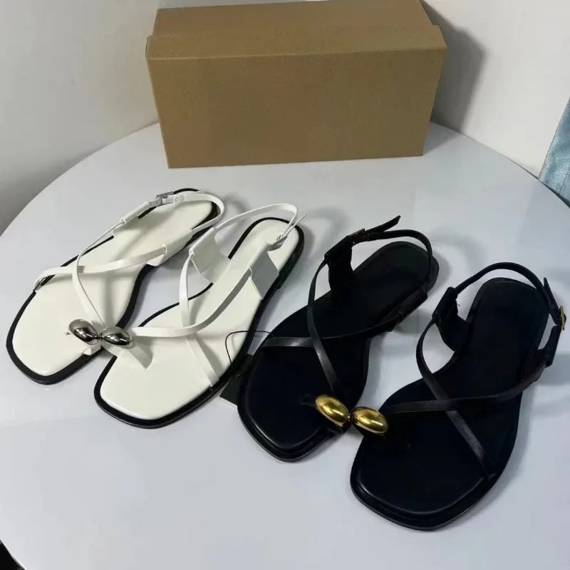 Brand Design Women Flat Sandals Clip Toe Leisure Outside Beach Shoes for Lady Fashion Metal Decoration 2025 Summer Footwear