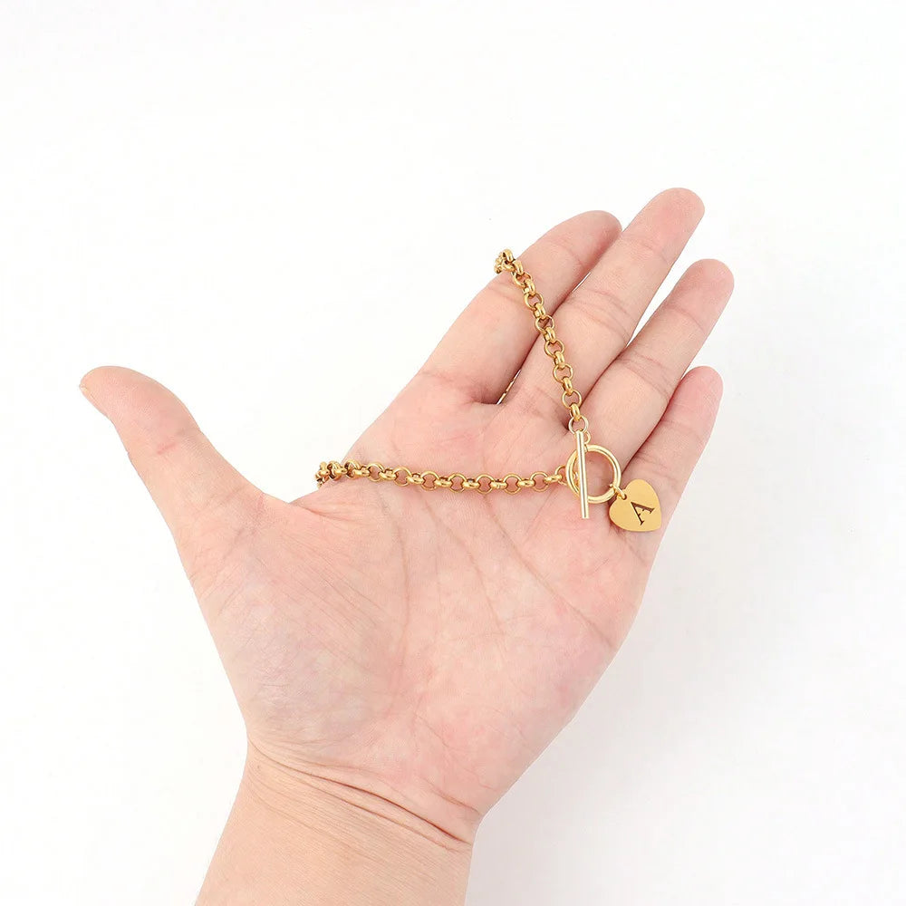 WG 1pc Stylish OT Buckle Stainless Steel Heart-Shaped Letter Pendant Necklace Niche 26 English Alphabet Clavicle Chain Necklace