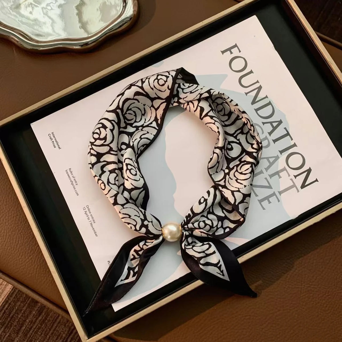 Korean Style Elegant Pearl Magnetic Scarf Women Summer Versatile Breathable Neckerchief Fashion Accessory Neck Wrap Scarves