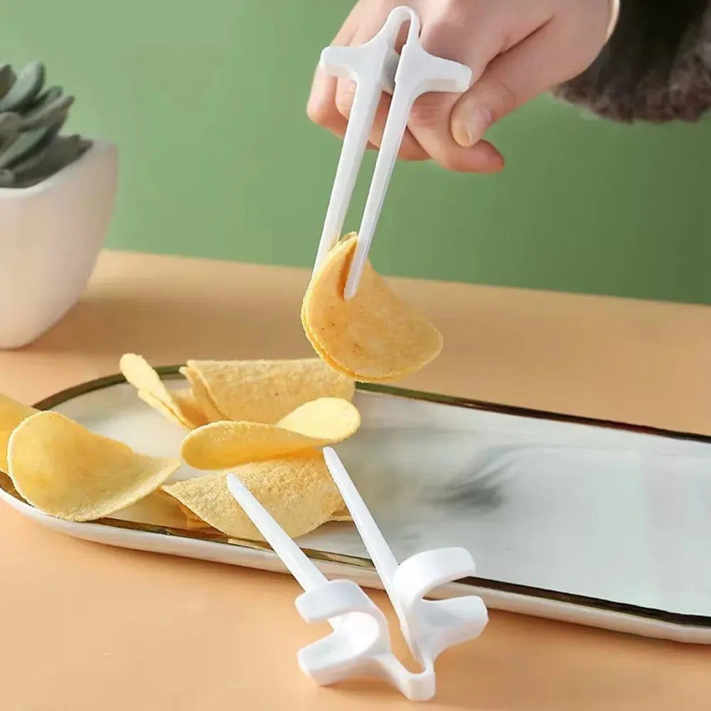 1PC Playing The Game With Chopsticks. The Clips Are Not Dirty The Chopsticks And The Clips Home Kicthen