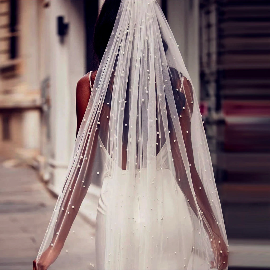 Short Wedding Veil for Bride Pearls Beaded Bridal Veils with Comb Soft Tulle Wedding Accessories Hot Sale Gift for Bride G05