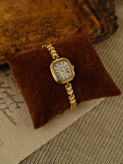 1 New Gold Elegant Compact Ladies Quartz Watch Square Case Heart-Shaped Bracelet White Dial Roman Scale Ladies Watch