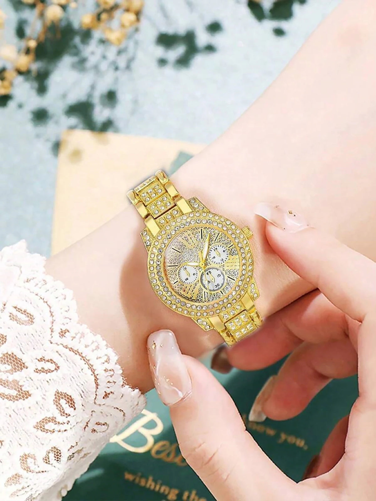 Luxurious Fashion Ladies round Shell Quartz Watch Set with Feathers Shaped Embedded Jewelry Accessory Ideal Gift