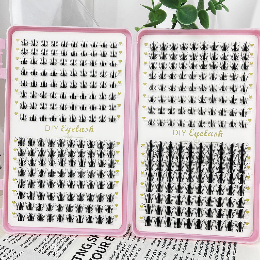 32 Rows Cartoon Eyelashes, Includes Various Styles Such As Cartoon , Anime Eyelash Clusters,Natural Style Eyelashes Suitable