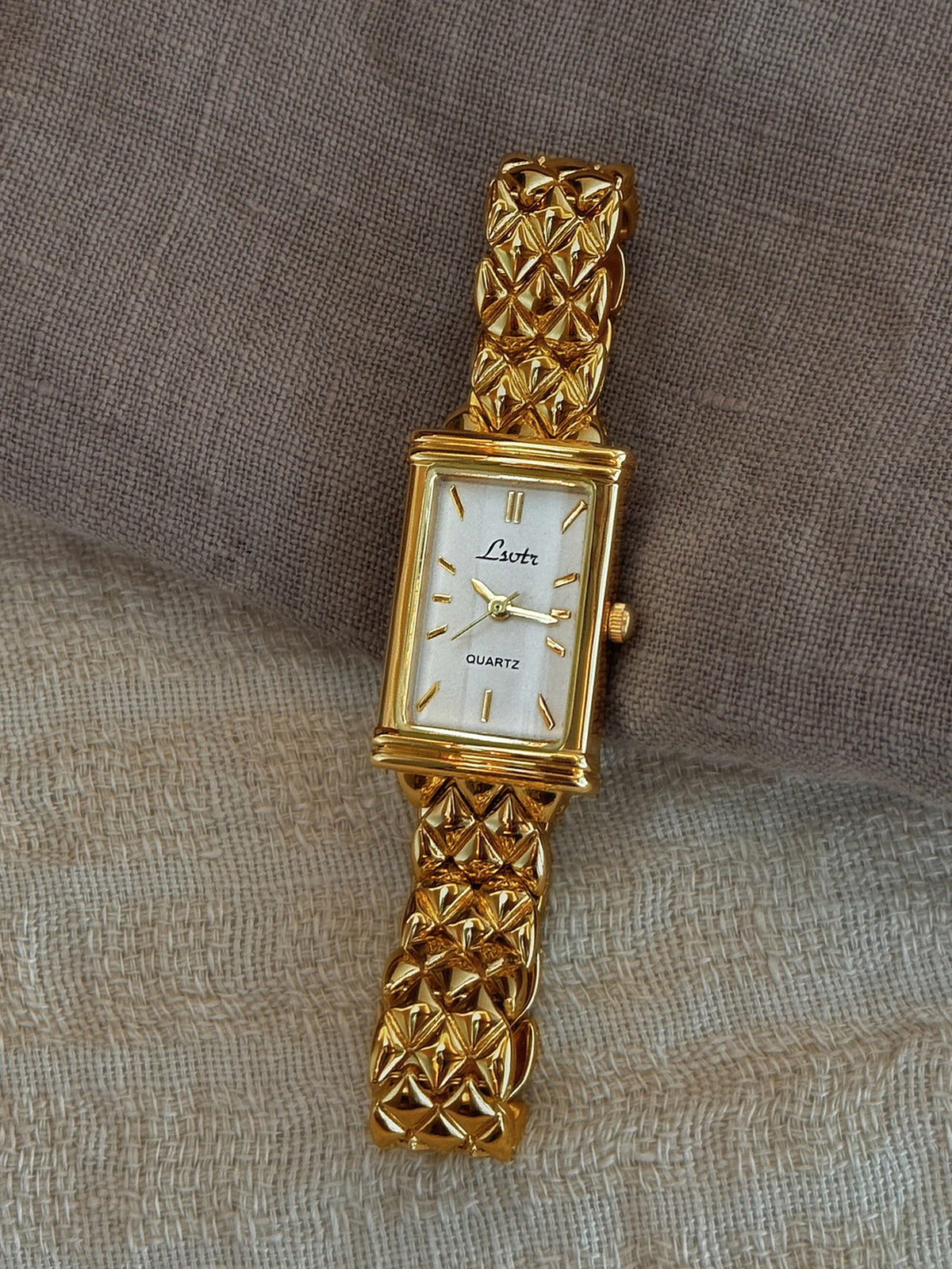 1 New Model of Gold-Colored French High-End Luxury Fashion Watch with a Simple Dial for Women, Featuring a Stainless Steel Strap, Elegant and Exquisite Casual Style, Suitable for Everyday Wear, Going Out, Attending Parties, o