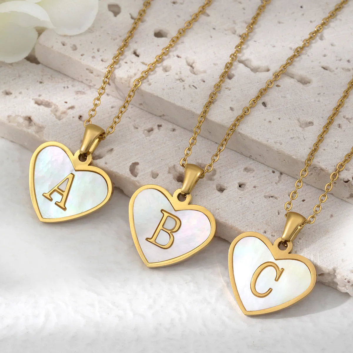 MHS.SUN Stainless Steel Heart Initial Necklace for Women Girls Gold Plated A-Z 26 Letter Pendant Choker Jewelry Birthday Gifts