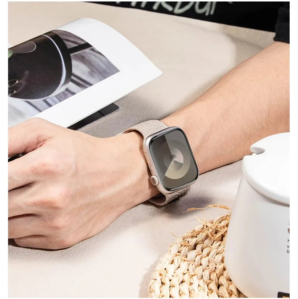 Hot Engraved Pattern Silicone Band For Apple Watch 42mm 46mm 38mm 40mm 41mm Sport Loop Strap For Iwatch Series 10 9 8 Ultra 7 6