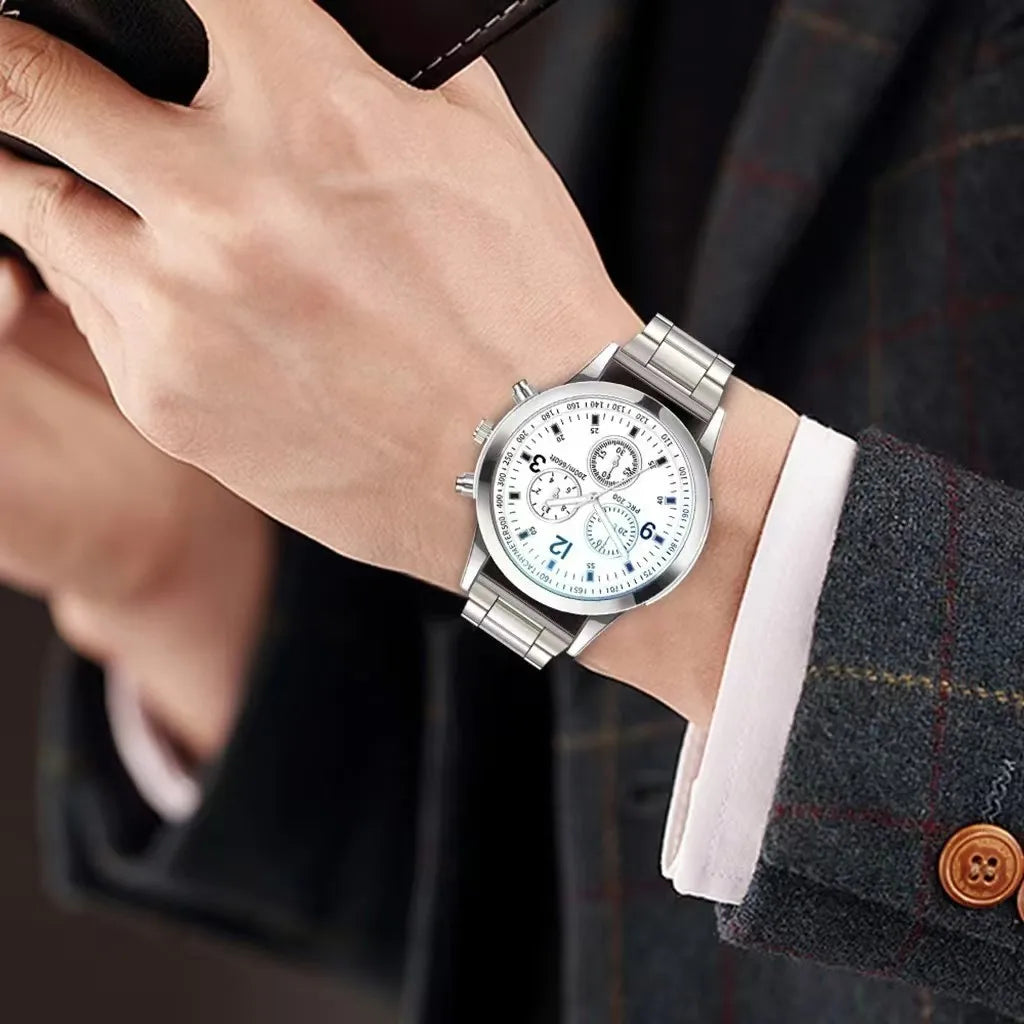 Round Quartz Bracelet Watch – Four Styles