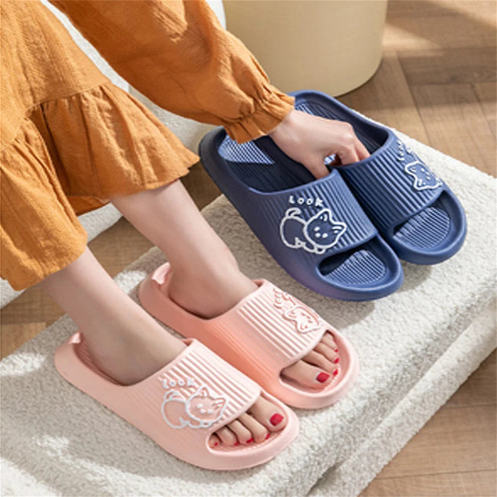 Summer Slippers Women Men Thick Sole Cartoon Beach Slides Bathroom Anti Slip Soft Home Sandals Ultra Light Shoes Couples Slipper