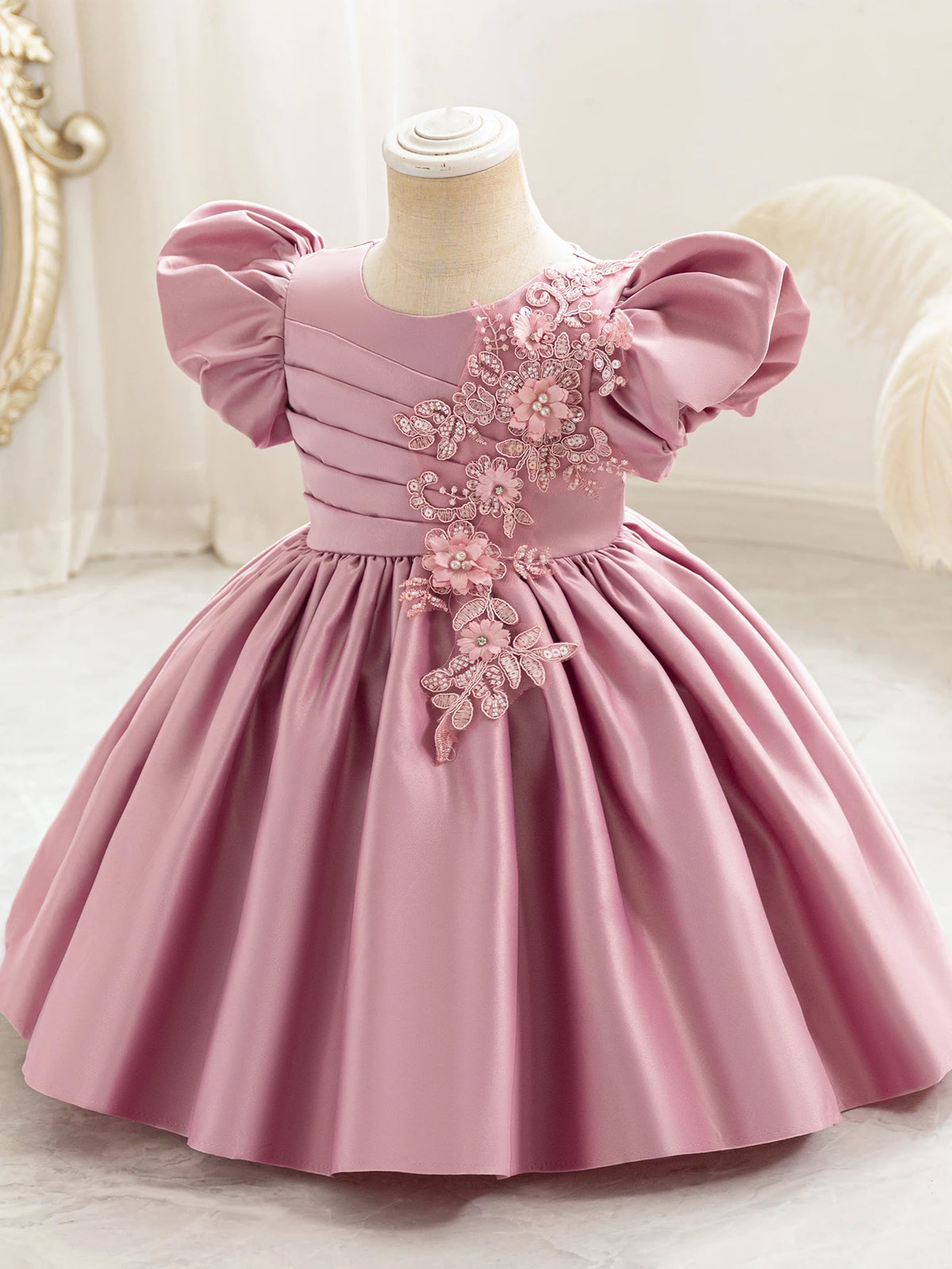 Girls' Birthday Dresses, Bubble Sleeves, Three-Dimensional Flower Party Dresses, Holiday Dresses, Girls' Satin Dresses, Princess