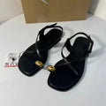Brand Design Women Flat Sandals Clip Toe Leisure Outside Beach Shoes for Lady Fashion Metal Decoration 2025 Summer Footwear