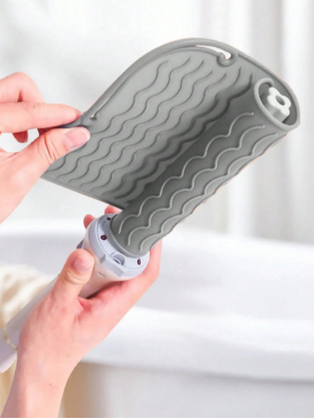 New Plus Size Silicone Heat Resistant Mat Portable Travel Hot Tools Pad Cover for Curling Iron, Flat Iron Hair Straightener