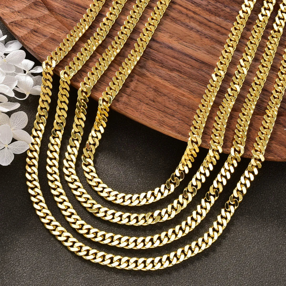 Italian 750 Cuban Chain Necklace For Men And Women Luxurious 18k Gold-Plated Hip-Hop Punk Suitable For Parties New Year Jewelry