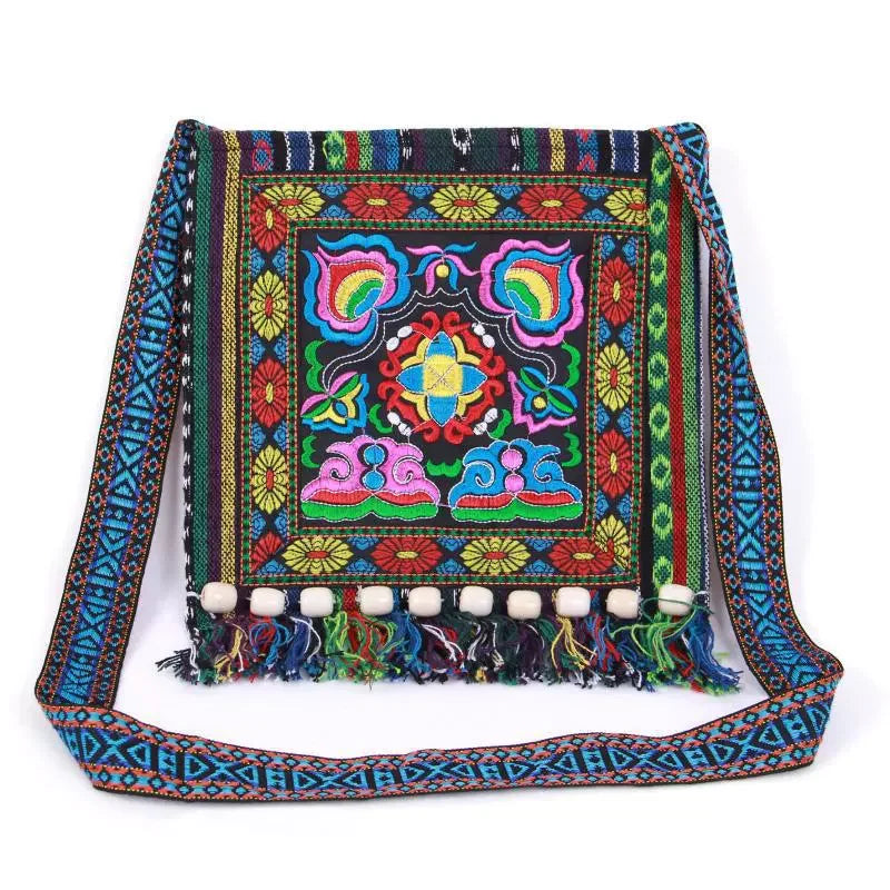 Retro Ethnic Embroidered Crossbody Bag Shoulder Bag Vintage Beaded Shoulder Bag for Women Hand woven fabric