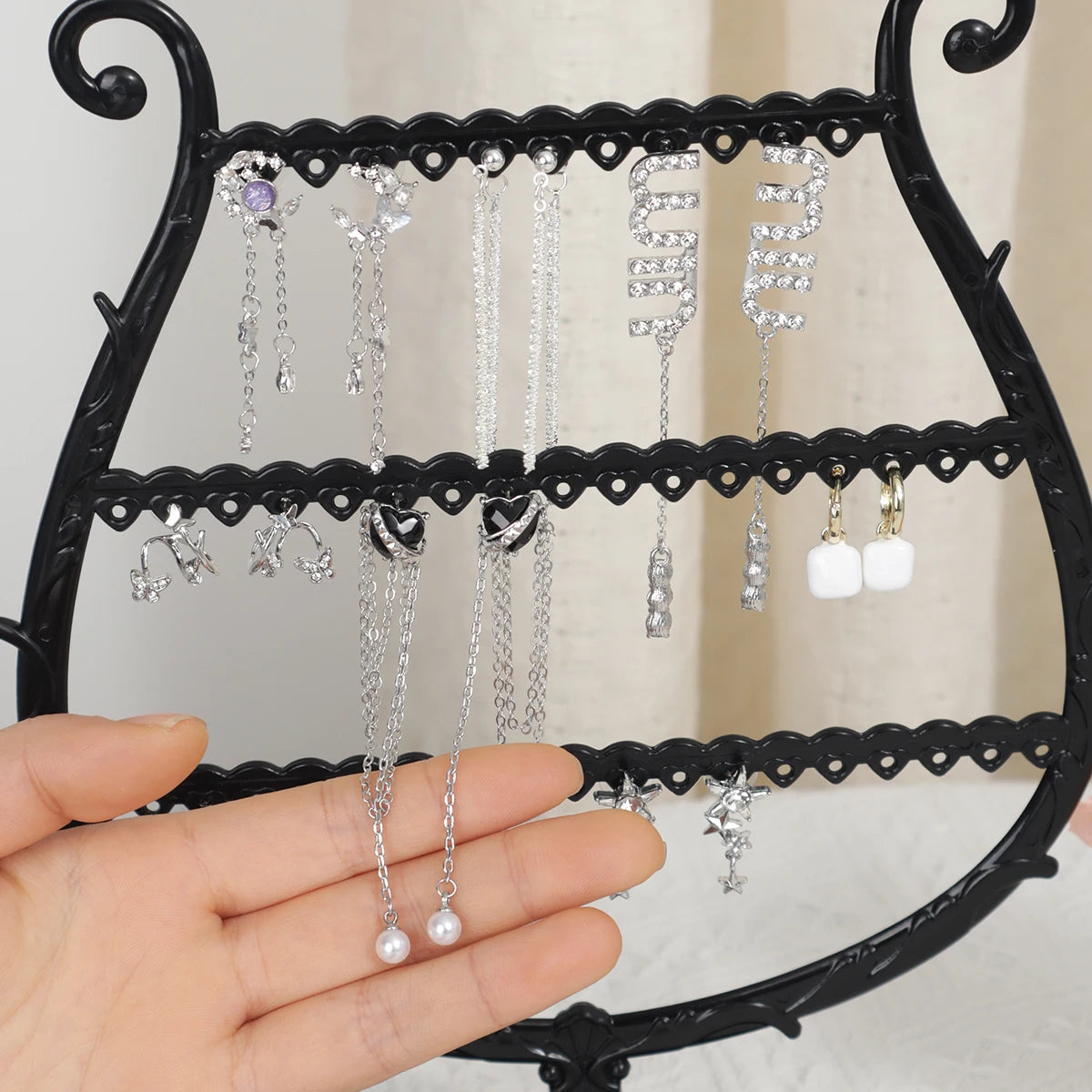 1PC - Creative Wine Cup Necklace Jewelry Display Shelf