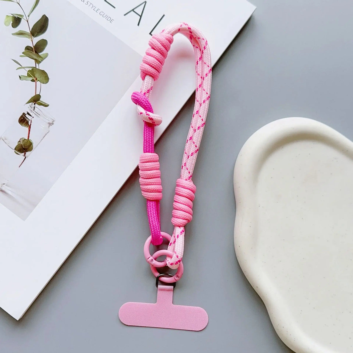 1Pc Cellphone Straps Hanging Cord Mobile Phone Lanyard Short Wrist Strap Charm Anti-lost Chain for Women Keychain Pendant