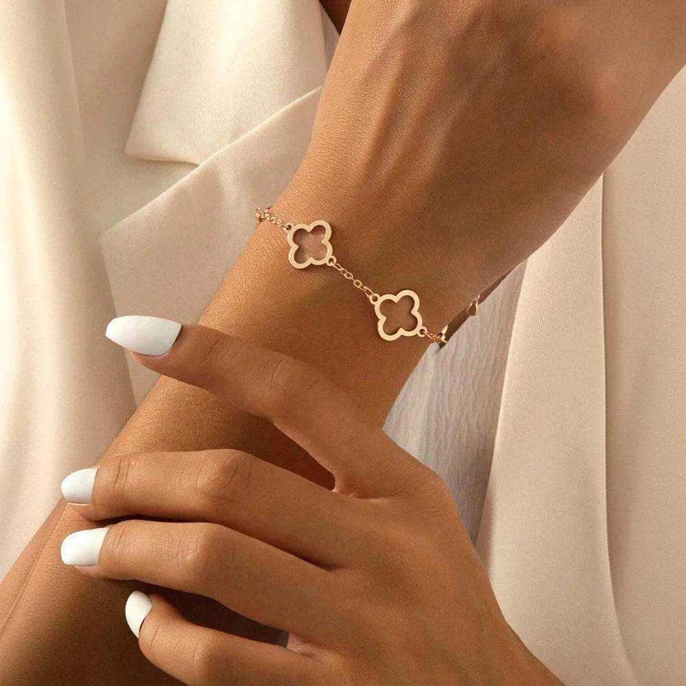 1pc Lucky Luxury Fashion Flower Decor Bracelet For Women For Daily Decoration Gifts for Friends Mom Gifts Party Favors Jewelry
