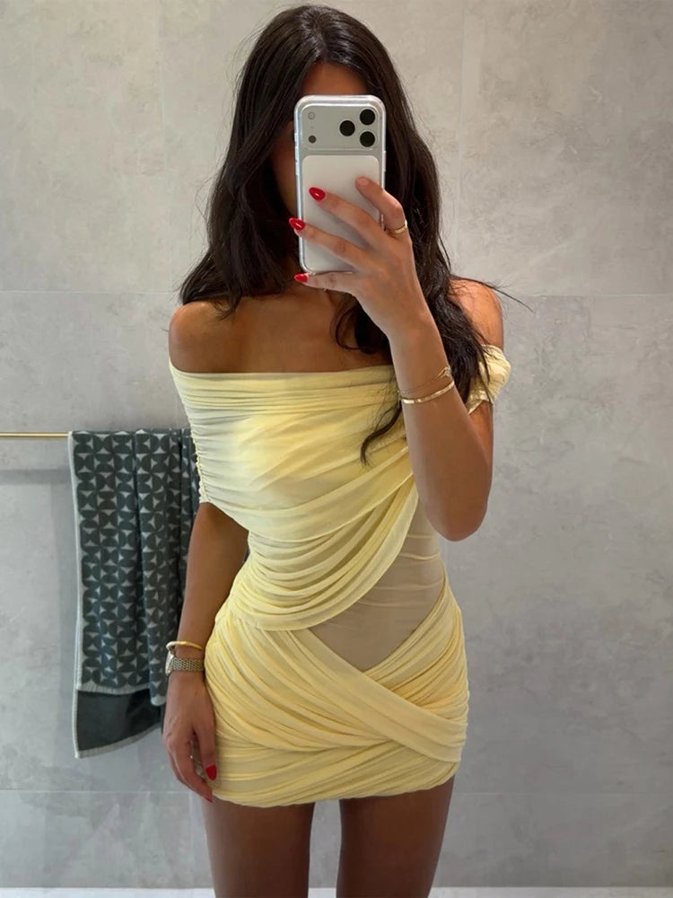 Elegant Yellow Strapless Pleated Long Dress Women Chic Solid Sleeveless Waist Cinching Split Gown 2026 Lady Evening Party Robes