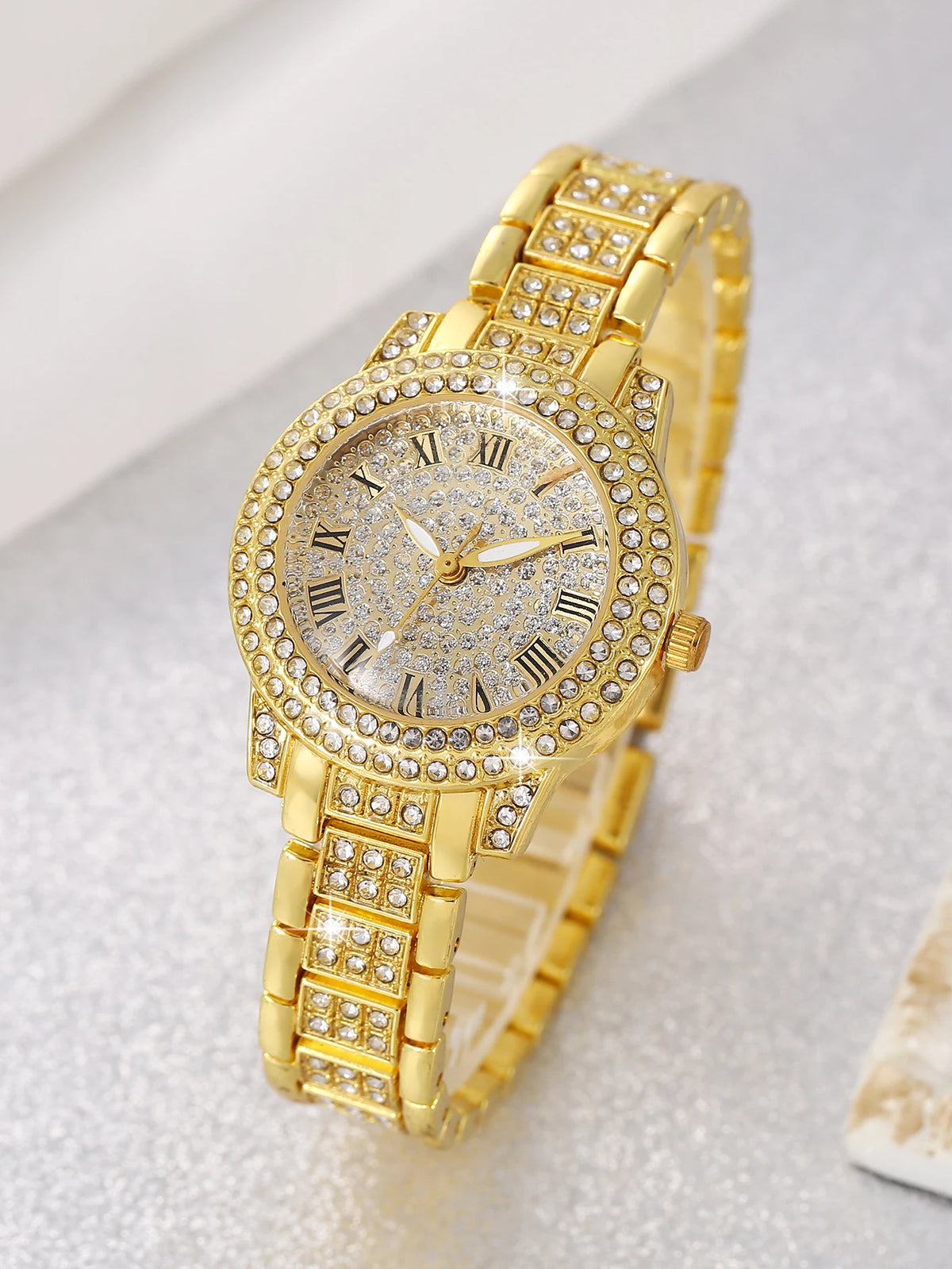 Fashionable round Ladies Quartz Watch And Hollow Embedded Jewelry Set Versatile Gift for Birthdays Elegant Accessory Set No Box