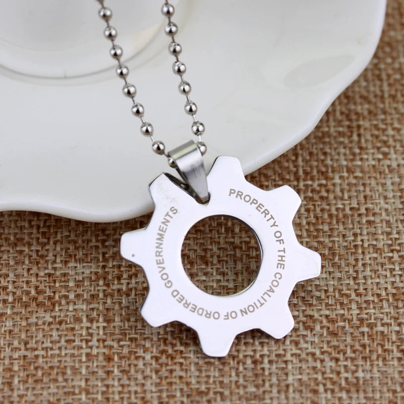 Punk War Machine Pendant Necklace for Men Sport Stainless Steel Reaction Furnace Keychain Metal Slivery Cool Jewelry Accessories