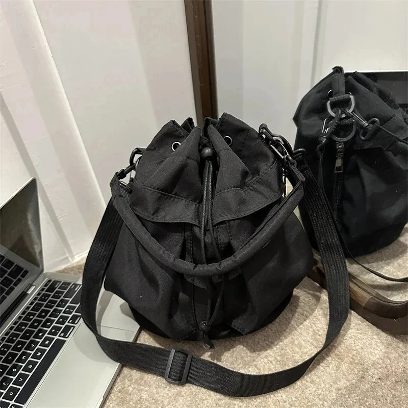 Fashionable Crossbody Bags for Women Shoulder Bag Large Capacity Oxford Women Bucket Bag Purse and Handbags