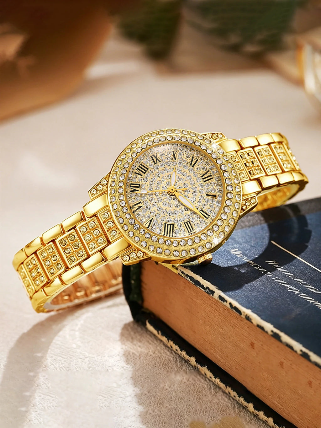 Fashionable Luxury round Shell Quartz Watch with Heart-Shaped Accessory Set Versatile Daily Wear Watch Set Birthday Gift