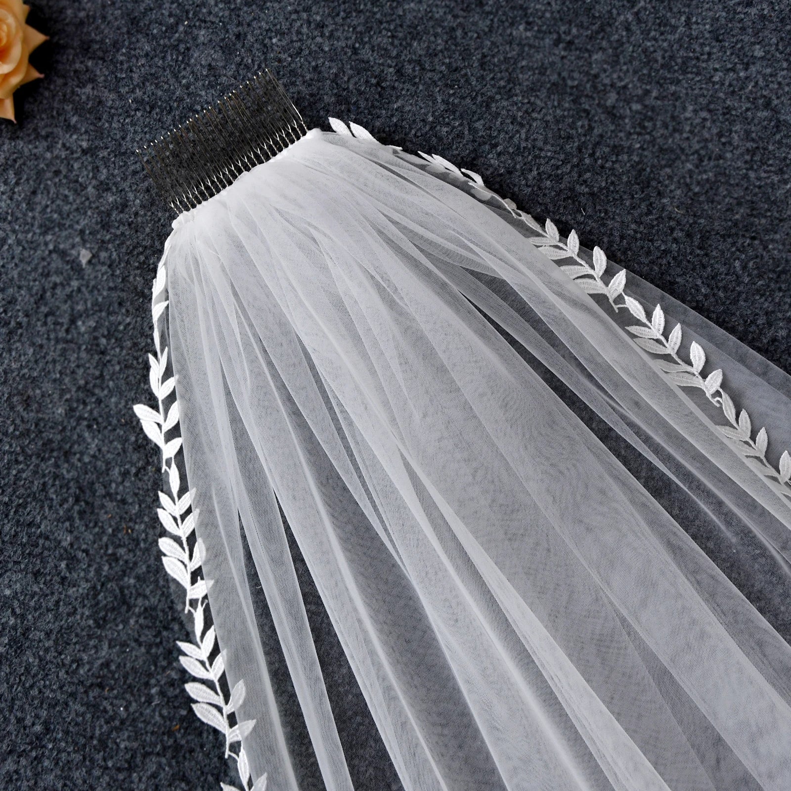Wedding Veil Lace Edge Bridal Veils 3M White Ivory Wedding Veil Thin Scallop Lace Trim Cathedral Mantilla Bride Accessories V129