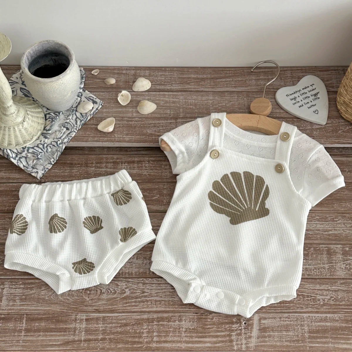 Summer New Baby Sleeveless Tops And Tight Waist Shorts 2 Pieces Suit Scallop Pattern Clothing Set Kids Clothes 0-18M