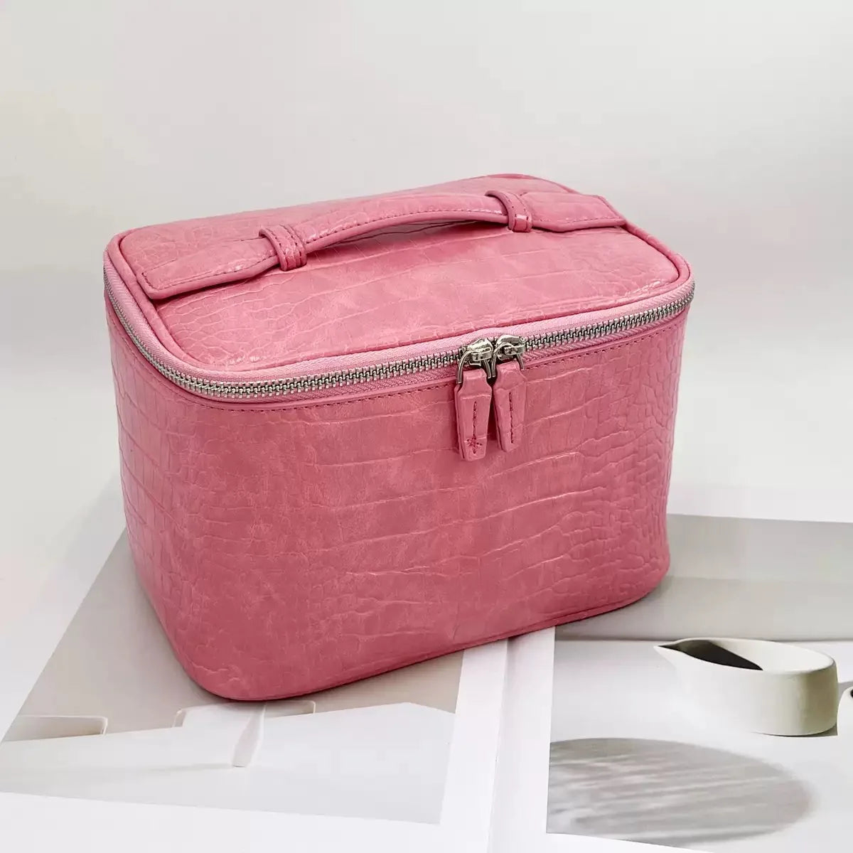 Custom Name Ladies Saffiano Split Leather Travel Toiletry Case Bag Portable Hanging Makeup Organizer Box Cosmetic Bag For Women