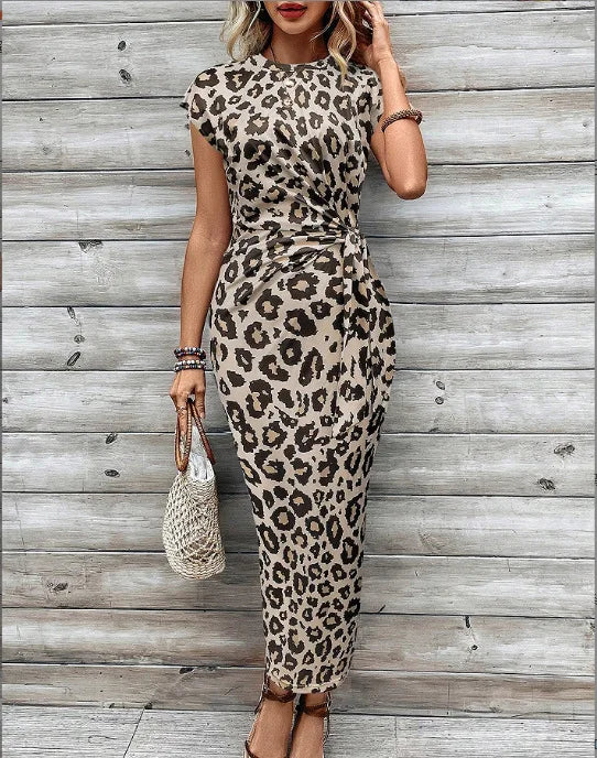 Summer New Long Dress Elegant Waist Strap Fashionable Striped Print Round Neck Short Sleeved High-end Women's Dress