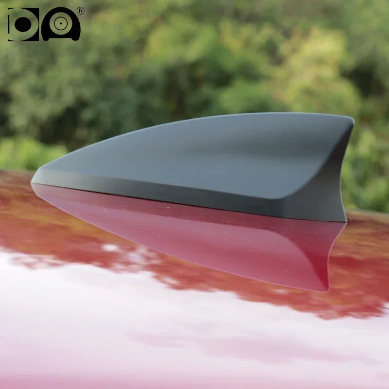 Universal 5D Shark Fin Antenna Car Radio Aerials Signal Receiver Car Styling Suitable for Nissan Qashqai J10 J11