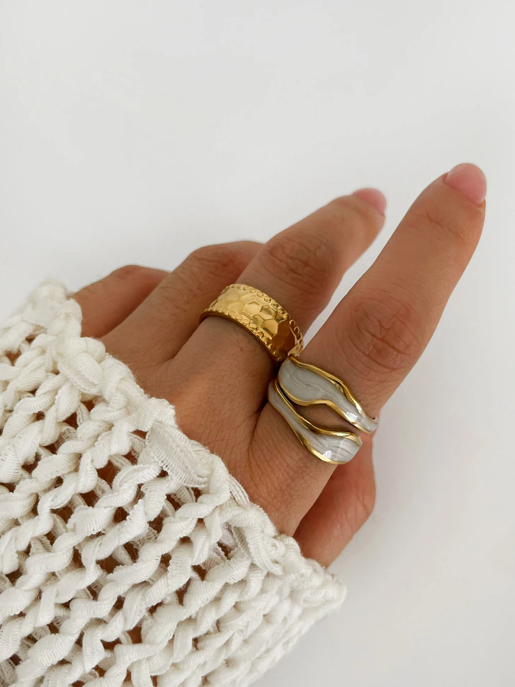 Peri'sbox Trendy Retro Double Enamel White Opening Rings for Women Stainless Steel Gold Plated Hammered Ring Adjustable Jewelry