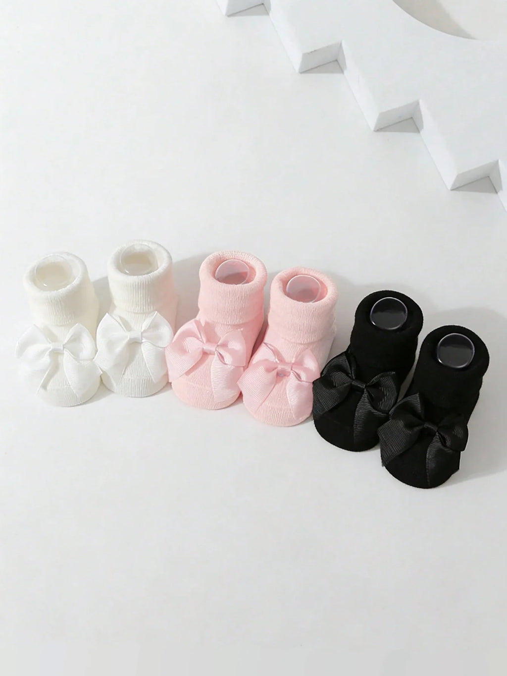 3 Pairs of Girls' Bow-Tie Decorated Cotton Short Socks, Sweet and Adorable Baby Ankle Socks for Babies to Wear When Learning to Walk